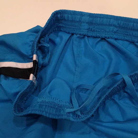 Nike Dri-fit teal workout shorts - Picture 5 of 5